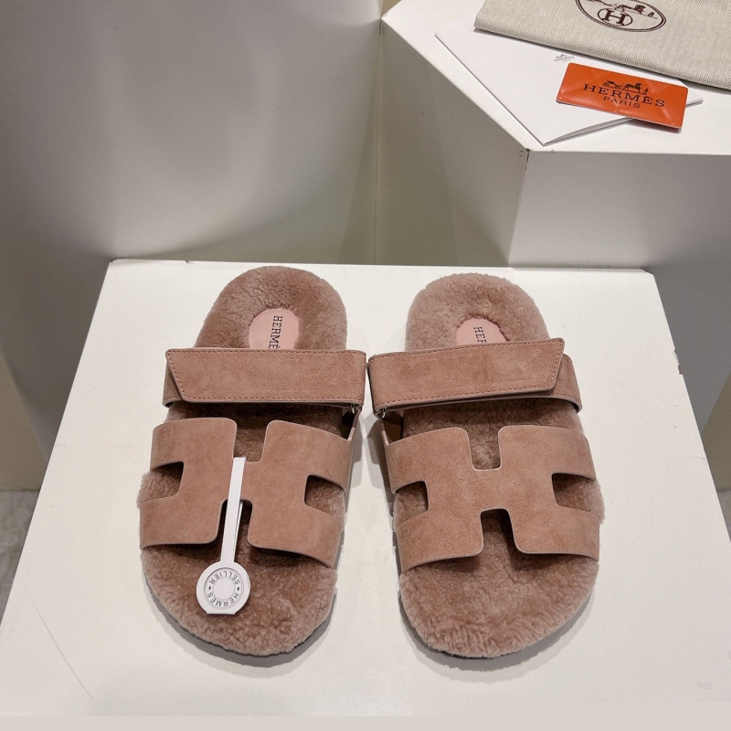 H**mes slippers